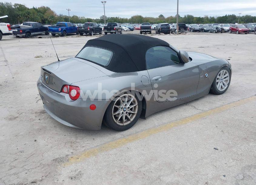 Photo 4 of 2005 Bmw Z4 2.5I (VIN 4USBT33505LS56339)
