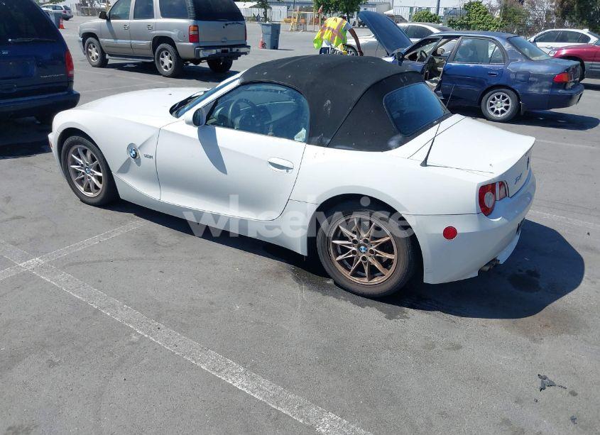 Photo 3 of 2005 Bmw Z4 2.5I (VIN 4USBT33525LS56598)