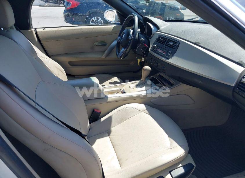 Photo 5 of 2005 Bmw Z4 2.5I (VIN 4USBT33525LS56598)
