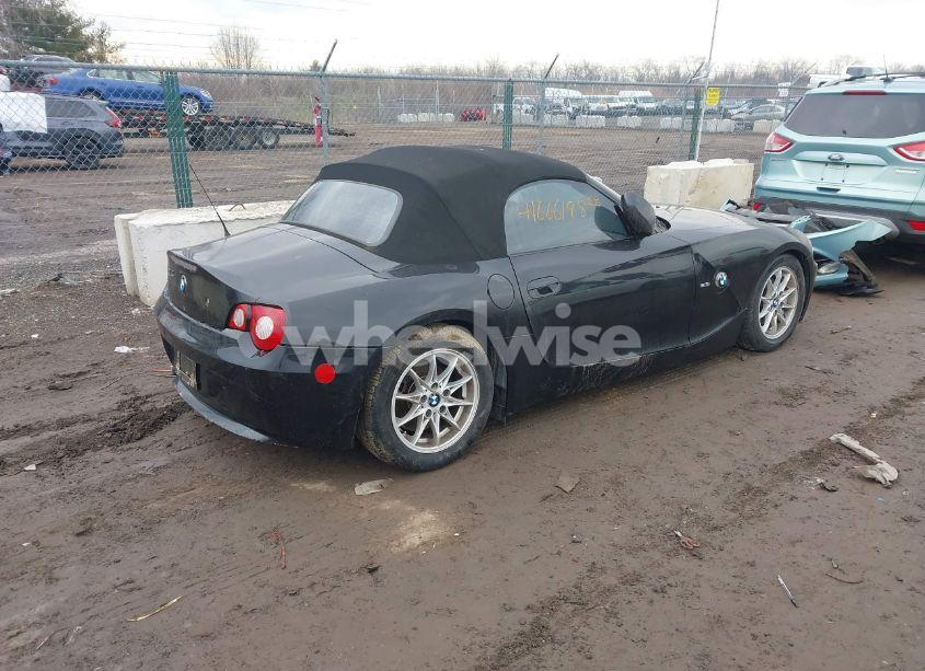 Photo 4 of 2005 Bmw Z4 2.5I (VIN 4USBT33535LS54102)