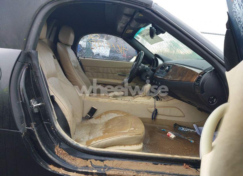 Photo 5 of 2005 Bmw Z4 2.5I (VIN 4USBT33535LS54102)