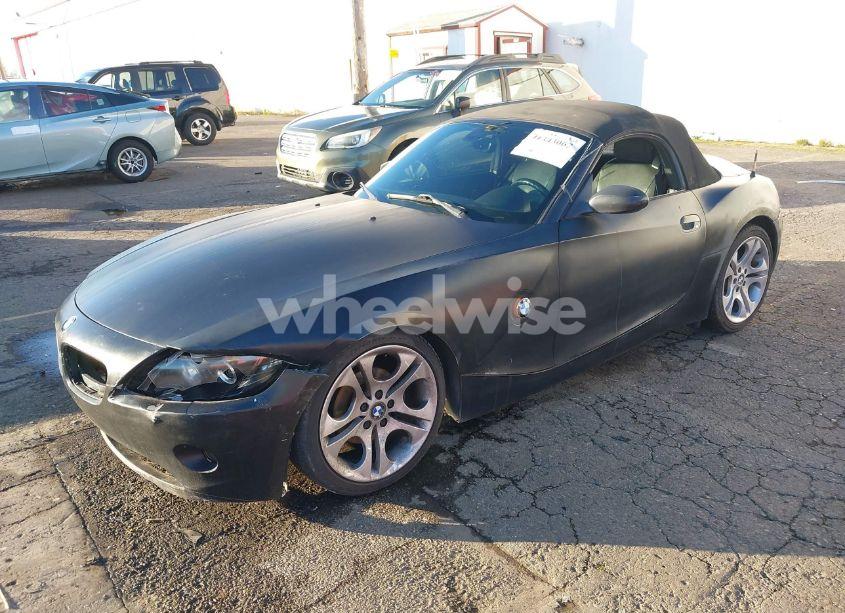 Photo 2 of 2004 Bmw Z4 2.5I (VIN 4USBT33544LS51157)