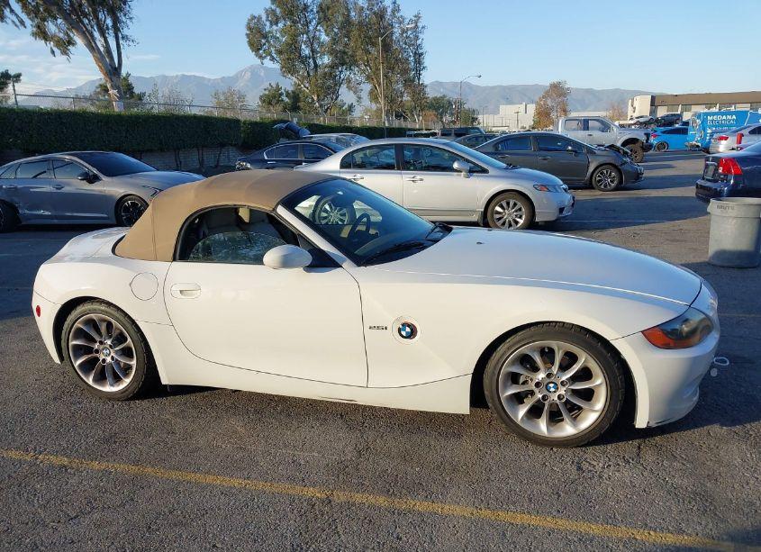 Photo 13 of 2004 Bmw Z4 2.5I (VIN 4USBT33564LS48793)