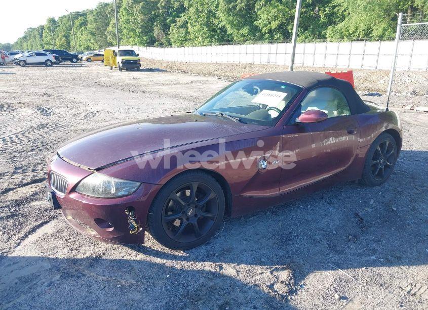 Photo 2 of 2005 Bmw Z4 3.0I (VIN 4USBT53545LU09347)