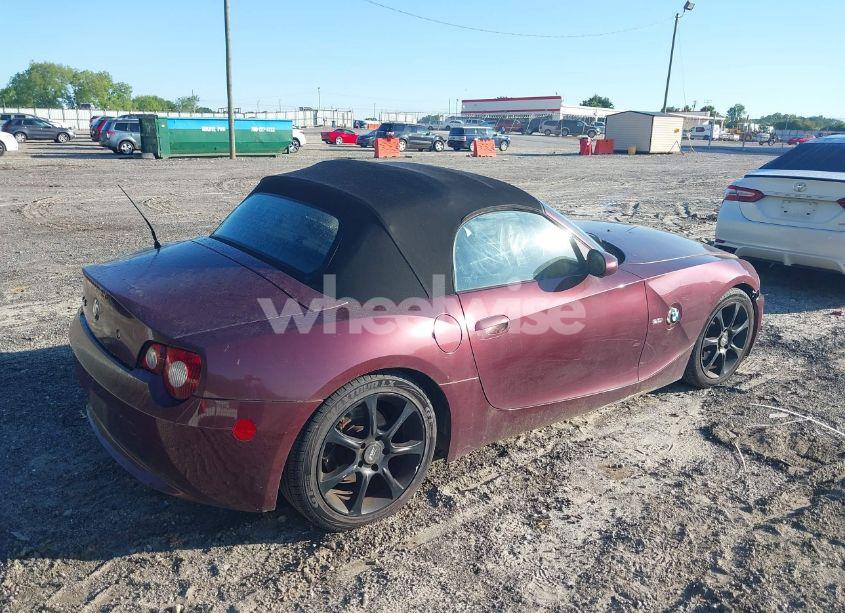 Photo 4 of 2005 Bmw Z4 3.0I (VIN 4USBT53545LU09347)