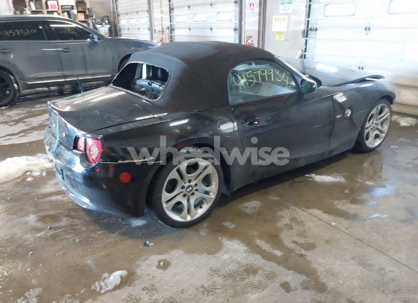 Photo 4 of 2005 Bmw Z4 3.0I (VIN 4USBT53545LU09378)