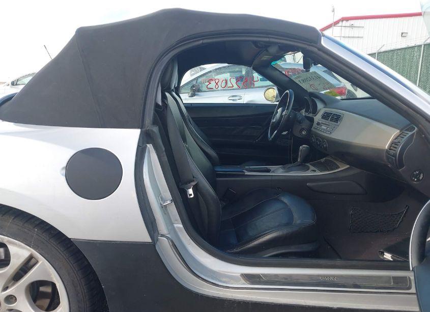 Photo 5 of 2004 Bmw Z4 3.0I (VIN 4USBT53564LU08330)