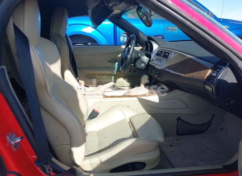 Photo 5 of 2005 Bmw Z4 3.0I (VIN 4USBT53575LU09990)