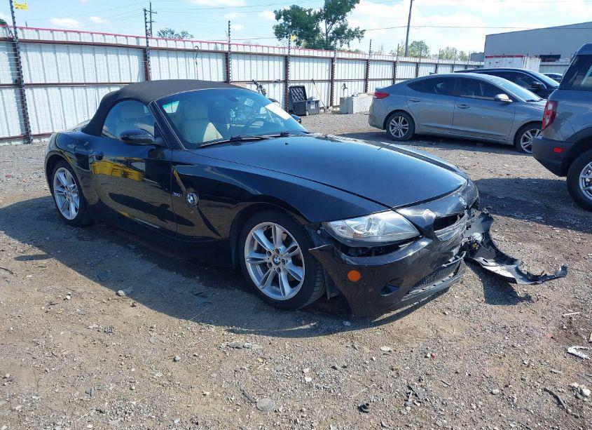 2005 Bmw Z4 3.0I (VIN 4USBT53585LT28187) main photo