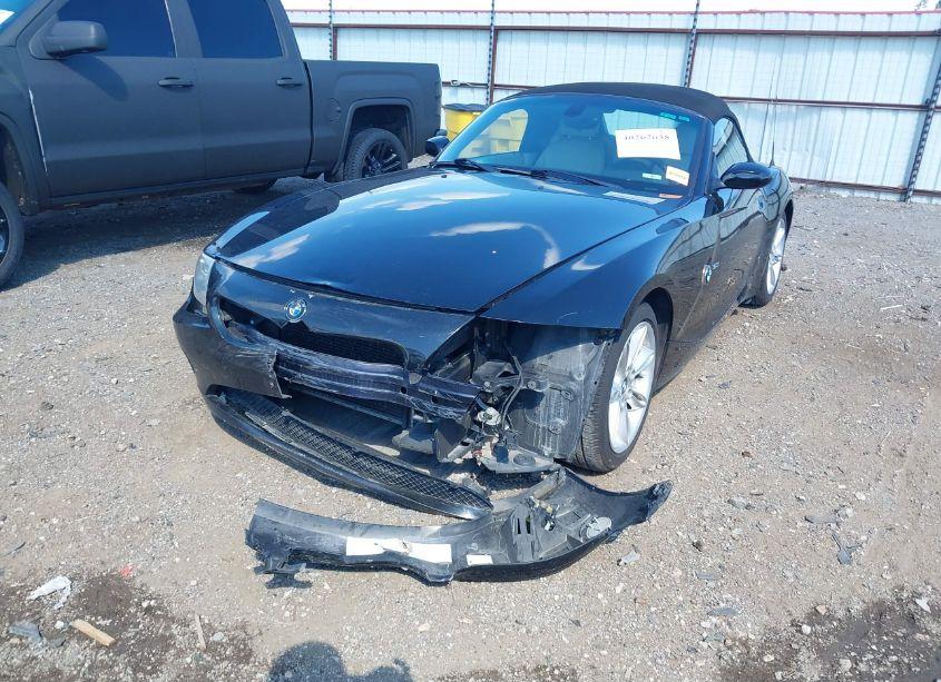 Photo 6 of 2005 Bmw Z4 3.0I (VIN 4USBT53585LT28187)