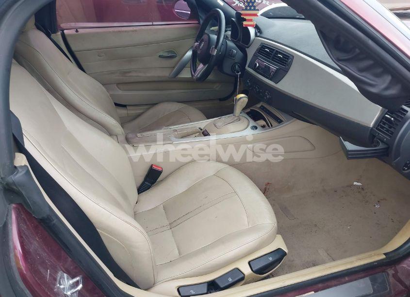 Photo 5 of 2005 Bmw Z4 3.0I (VIN 4USBT53595LU10123)