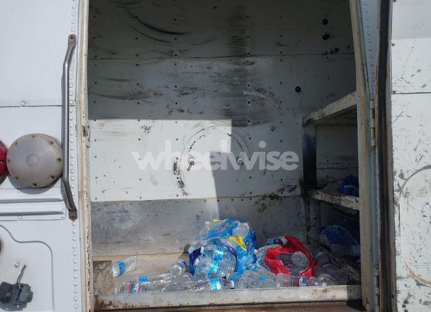 Photo 12 of 2000 Freightliner Fs65 SCHOOL BUS FS65 (VIN 4UZ6CFAC1YCG18336)