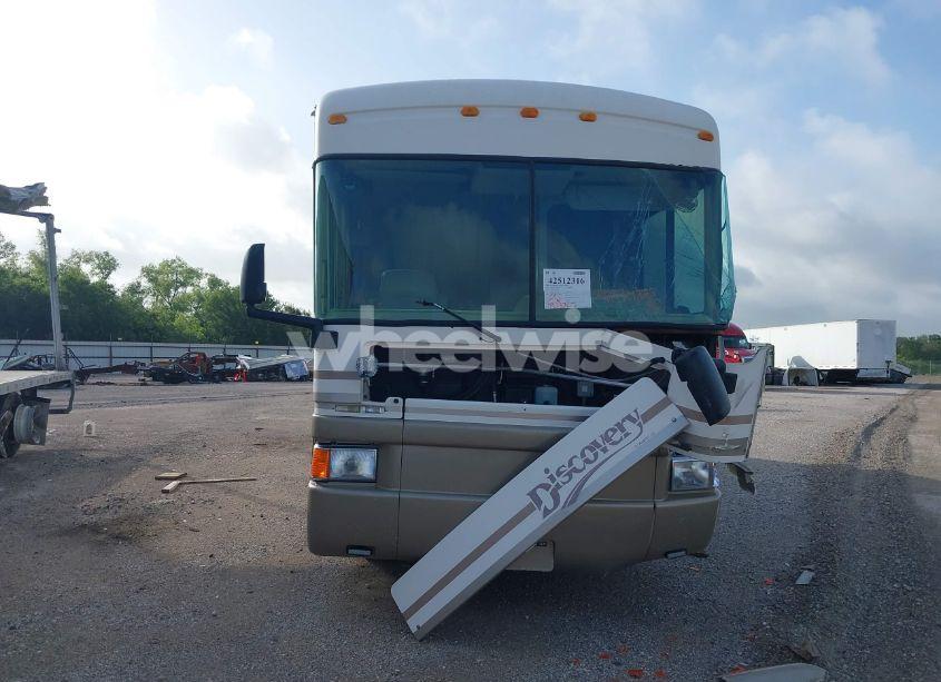 Photo 15 of 1998 Freightliner Chassis X LINE MOTOR HOME (VIN 4UZ6XFBC3WCA58092)