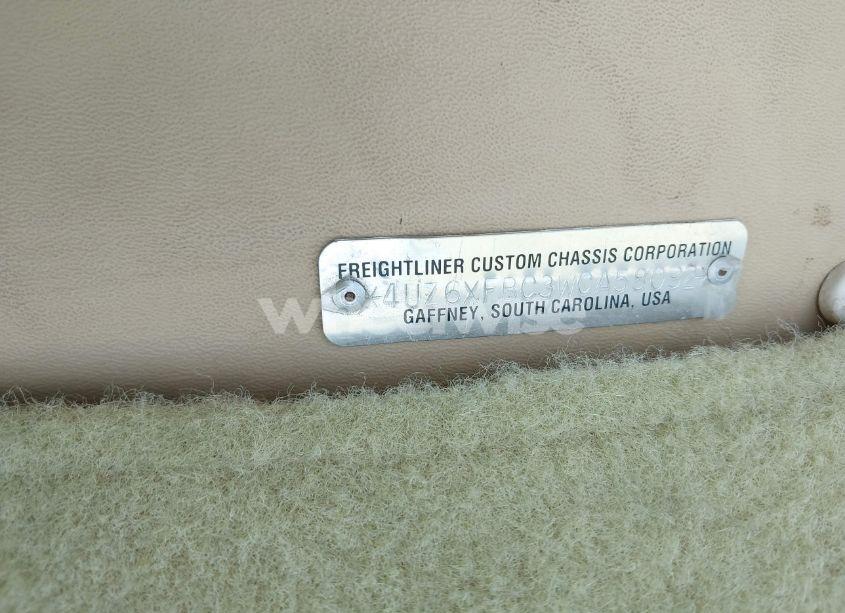 Photo 9 of 1998 Freightliner Chassis X LINE MOTOR HOME (VIN 4UZ6XFBC3WCA58092)