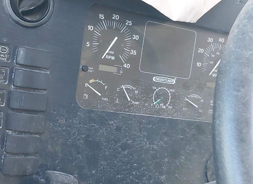 Photo 7 of 1999 Freightliner Chassis X LINE MOTOR HOME (VIN 4UZ6XFBC8XCB33628)