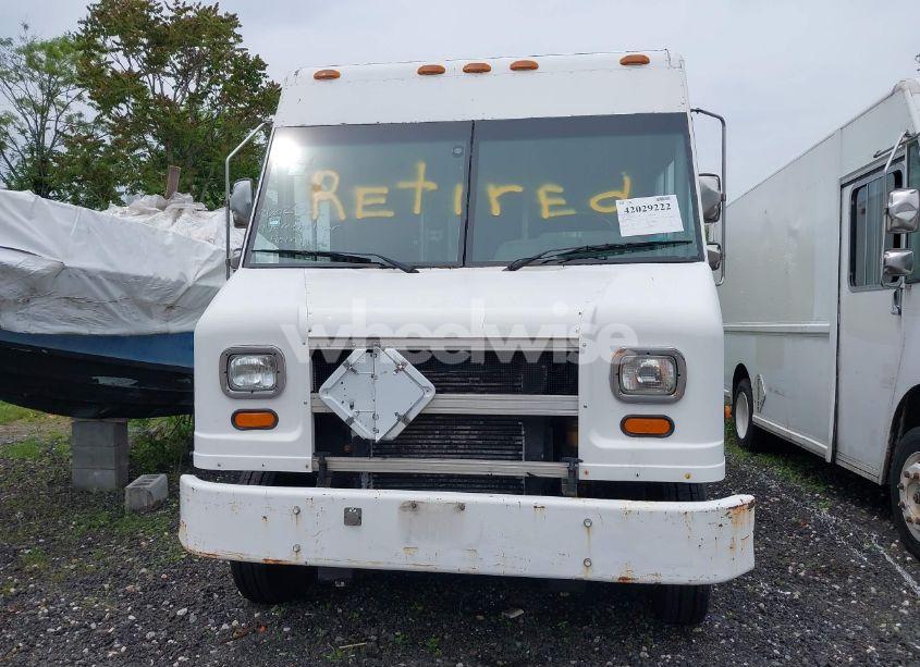 Photo 11 of 1997 Freightliner Chassis M LINE WALK-IN VAN (VIN 4UZA4FF41VC792523)