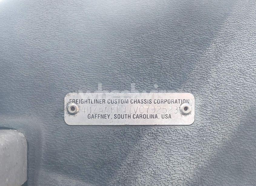 Photo 15 of 1997 Freightliner Chassis M LINE WALK-IN VAN (VIN 4UZA4FF41VC792523)