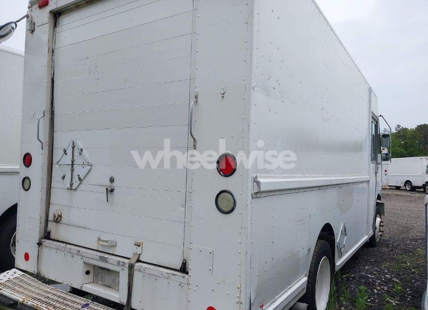 Photo 4 of 1997 Freightliner Chassis M LINE WALK-IN VAN (VIN 4UZA4FF41VC792523)