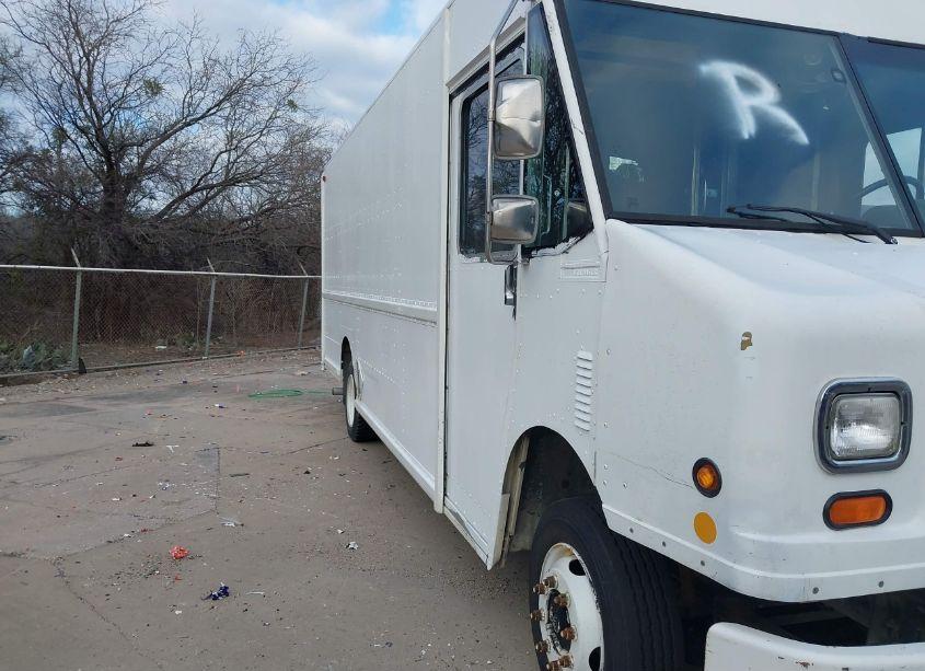 1997 Freightliner Chassis M LINE WALK-IN VAN (VIN 4UZA5FFC4VC748956) main photo