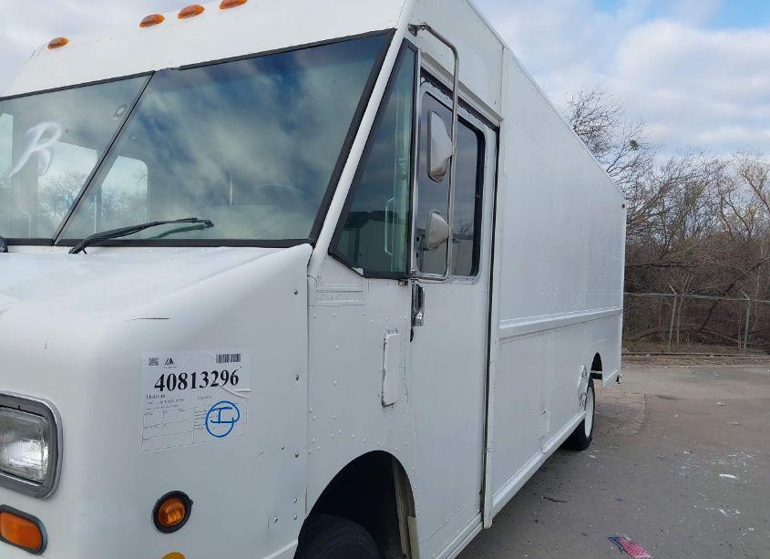 Photo 2 of 1997 Freightliner Chassis M LINE WALK-IN VAN (VIN 4UZA5FFC4VC748956)