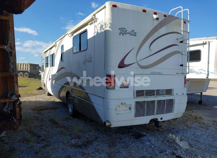 Photo 3 of 2004 Freightliner Chassis X LINE MOTOR HOME (VIN 4UZAAHAK44CM75702)