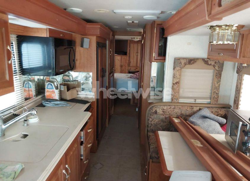 Photo 8 of 2004 Freightliner Chassis X LINE MOTOR HOME (VIN 4UZAAHAK44CM75702)