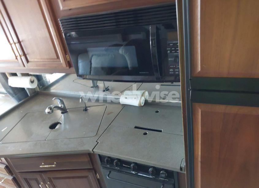 Photo 14 of 2002 Freightliner Fleetwood MOTOR HOME X LINE MOTOR HOME (VIN 4UZAAHAK52CJ60436)