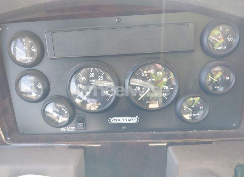 Photo 7 of 2002 Freightliner Fleetwood MOTOR HOME X LINE MOTOR HOME (VIN 4UZAAHAK52CJ60436)