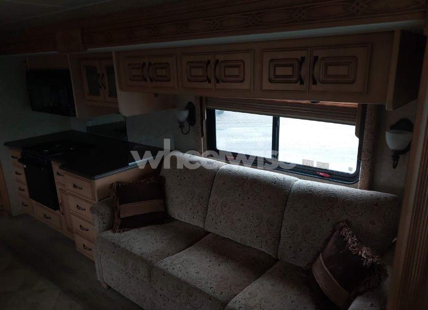 Photo 13 of 2007 Freightliner Chassis X LINE MOTOR HOME (VIN 4UZAAJBV67CZ38380)