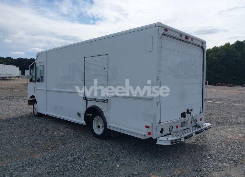 Photo 3 of 2007 Freightliner Chassis M LINE WALK-IN VAN (VIN 4UZAANBWX7CY45068)