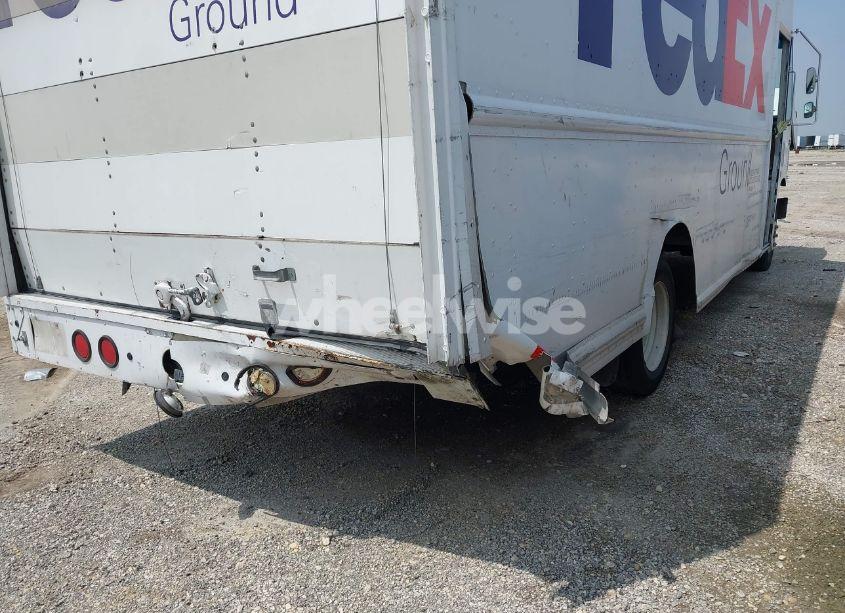 Photo 11 of 2006 Freightliner Chassis M LINE WALK-IN VAN (VIN 4UZAAPBW96CX08343)