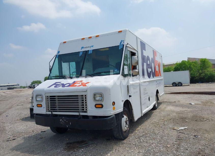 Photo 2 of 2006 Freightliner Chassis M LINE WALK-IN VAN (VIN 4UZAAPBW96CX08343)