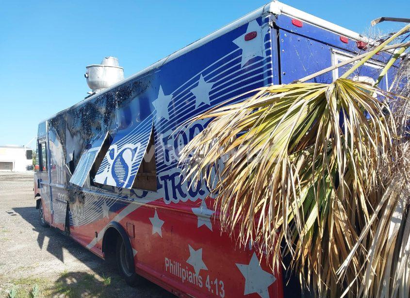 Photo 4 of 2007 Freightliner Chassis M LINE WALK-IN VAN (VIN 4UZAAPBW97CY18486)