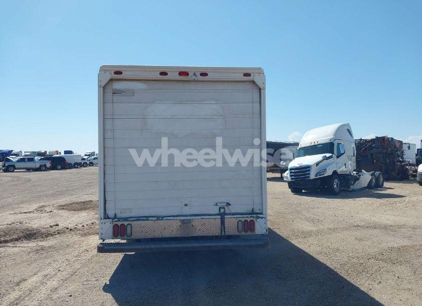 Photo 15 of 2007 Freightliner Chassis M LINE WALK-IN VAN (VIN 4UZAAPDH87CY45421)