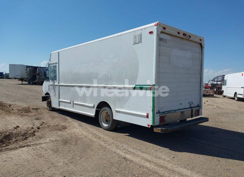 Photo 3 of 2007 Freightliner Chassis M LINE WALK-IN VAN (VIN 4UZAAPDH87CY45421)