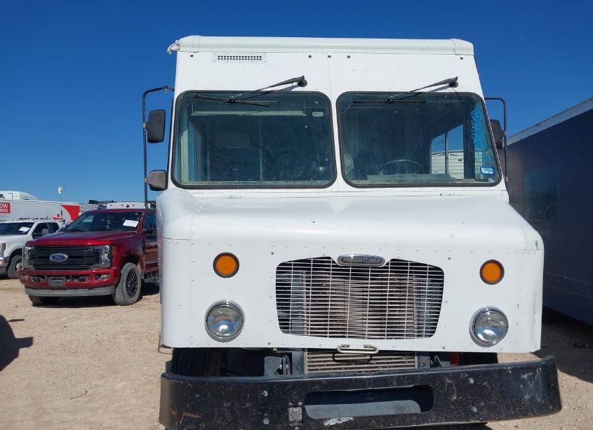 Photo 11 of 2010 Freightliner Chassis M LINE WALK-IN VAN (VIN 4UZAAPDU3ACAS1706)