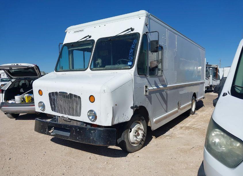 Photo 2 of 2010 Freightliner Chassis M LINE WALK-IN VAN (VIN 4UZAAPDU3ACAS1706)