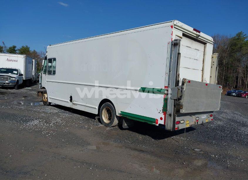 Photo 3 of 2010 Freightliner Chassis M LINE WALK-IN VAN (VIN 4UZAAPDU6ACAS1666)