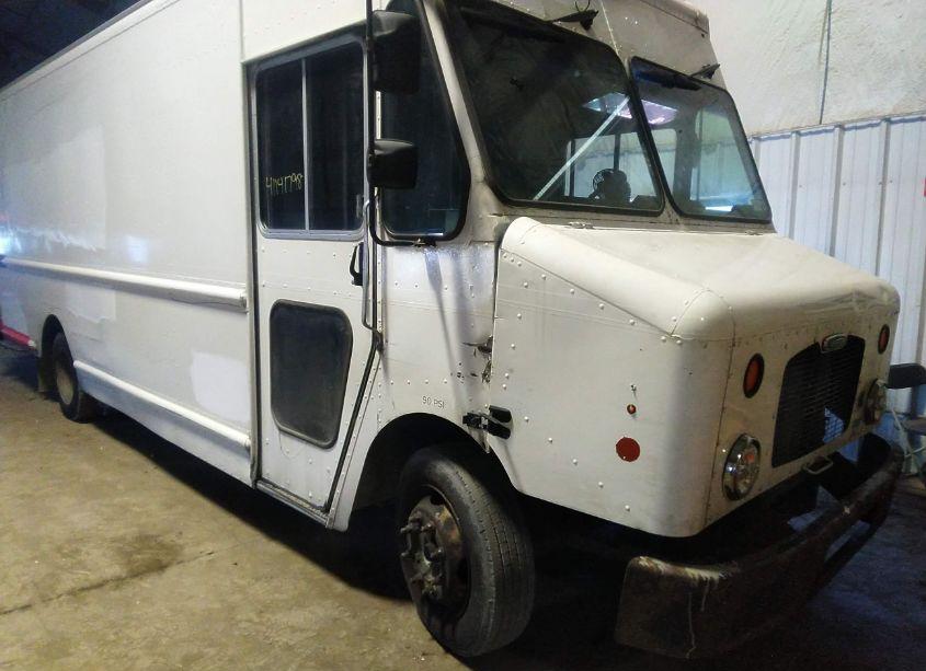 2010 Freightliner Chassis M LINE WALK-IN VAN (VIN 4UZAAPDUXACAS1668) main photo