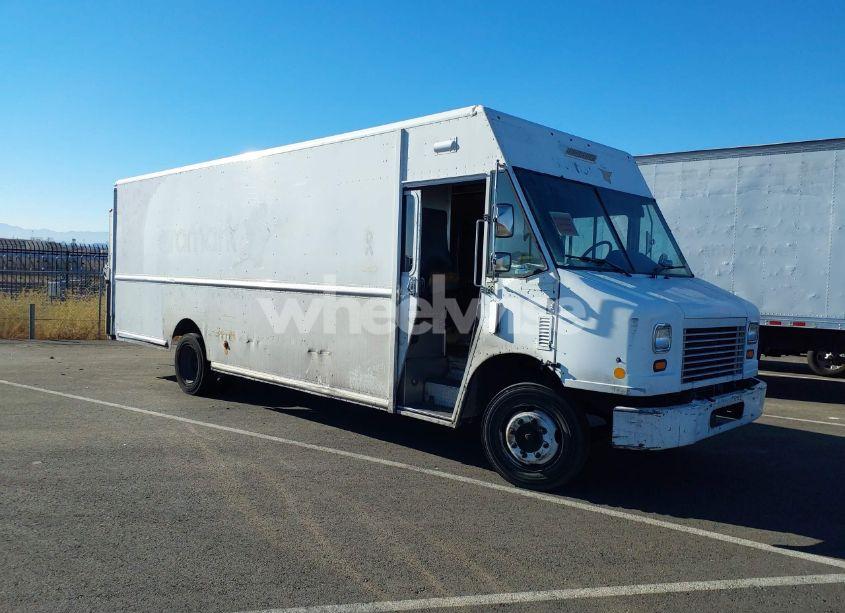 2010 Freightliner Chassis M LINE WALK-IN VAN (VIN 4UZAARDU9ACAM0675) main photo