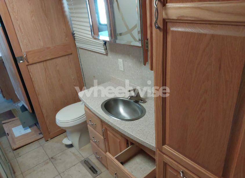 Photo 8 of 2007 Freightliner Chassis X LINE MOTOR HOME (VIN 4UZAB2DC17CX78875)