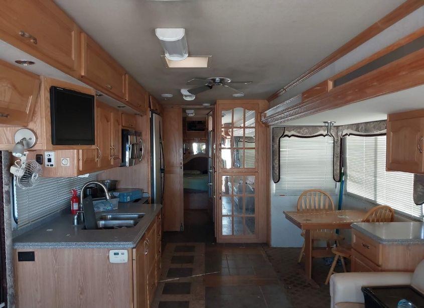 Photo 5 of 2004 Freightliner Chassis X LINE MOTOR HOME (VIN 4UZABFCY14CM65986)