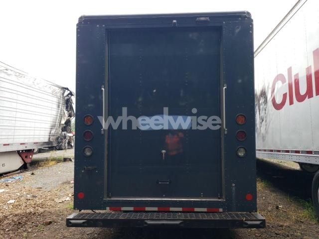 2021 FREIGHTLINER CHASSIS M LINE WALK-IN VAN (VIN 4UZAC2EA0MCMN0062) main photo
