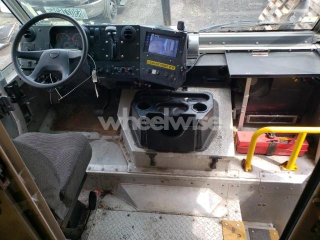 Photo 2 of 2021 FREIGHTLINER CHASSIS M LINE WALK-IN VAN (VIN 4UZAC2EA0MCMN0062)