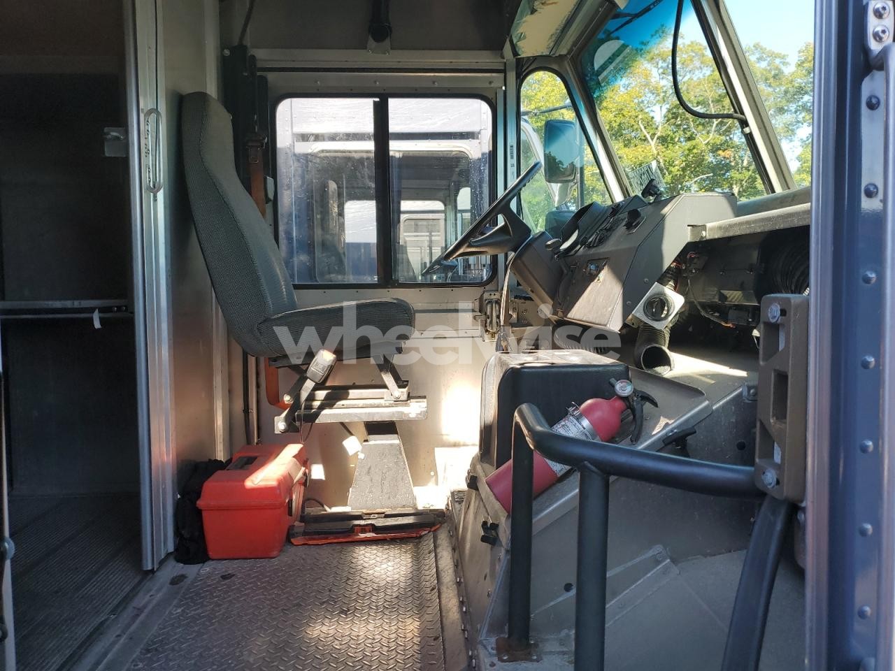 Photo 11 of 2020 FREIGHTLINER CHASSIS M LINE WALK-IN VAN (VIN 4UZAC2EA1LCMH6065)