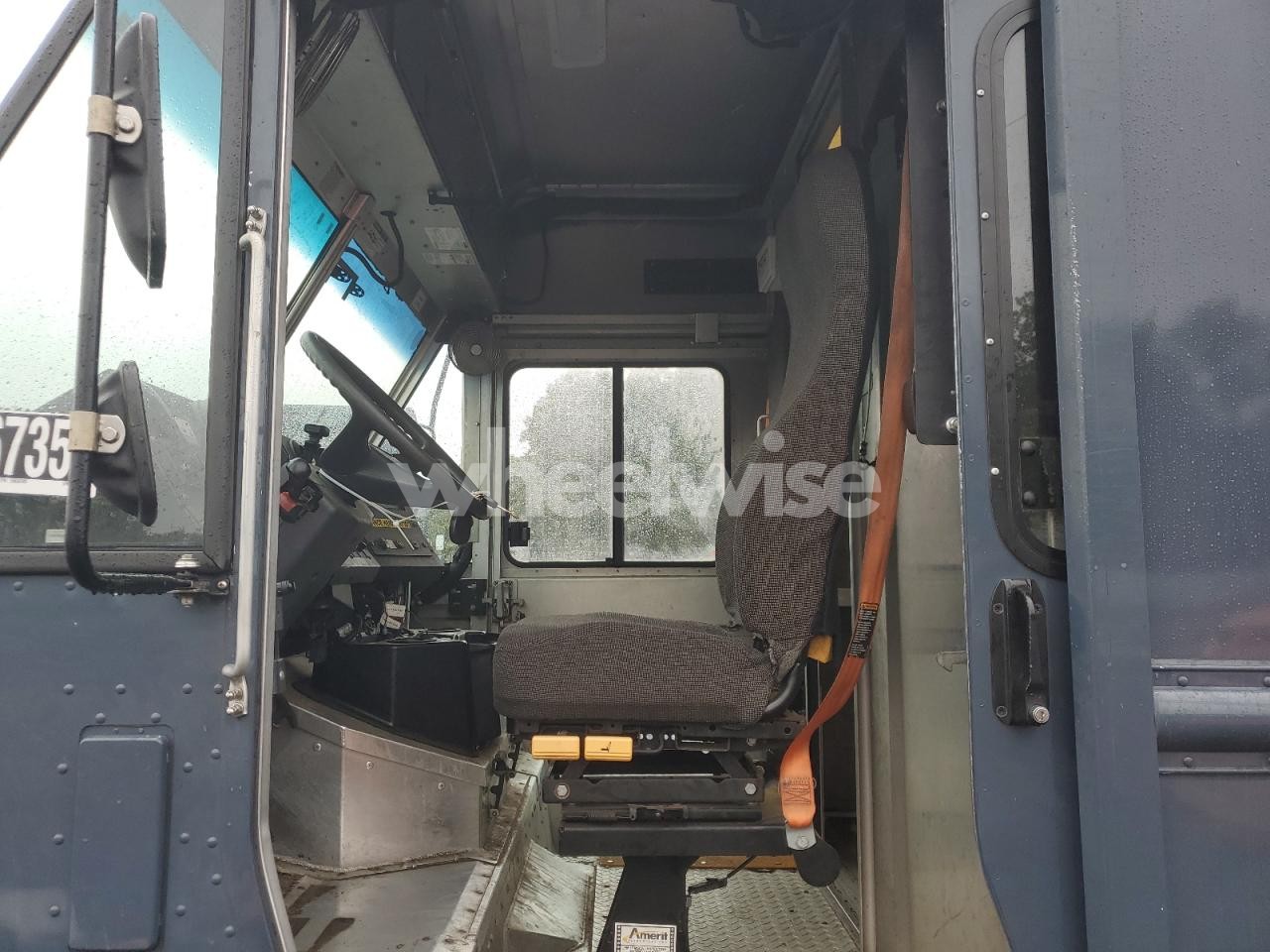 Photo 7 of 2021 FREIGHTLINER CHASSIS M LINE WALK-IN VAN (VIN 4UZAC2EA1MCMN0197)
