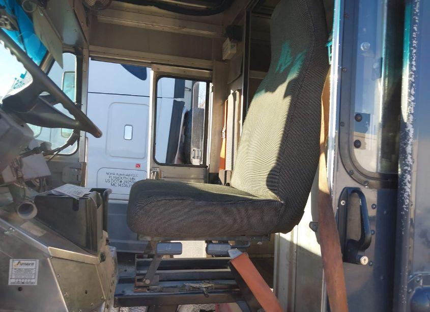 Photo 7 of 2020 Freightliner Mt45g N/A (VIN 4UZAC2EA2LCLZ7217)