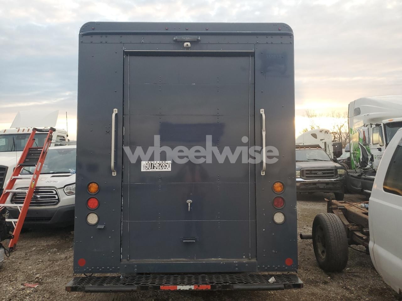 Photo 6 of 2020 FREIGHTLINER MT 45G DELIVERY TRUCK (VIN 4UZAC2EA3LCLZ6335)