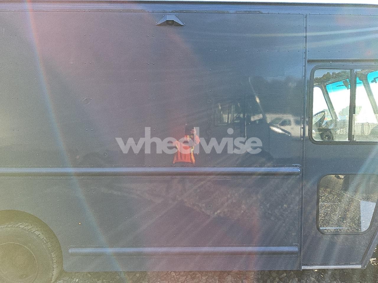 Photo 11 of 2020 FREIGHTLINER CHASSIS M LINE WALK-IN VAN (VIN 4UZAC2EA3LCMK0245)