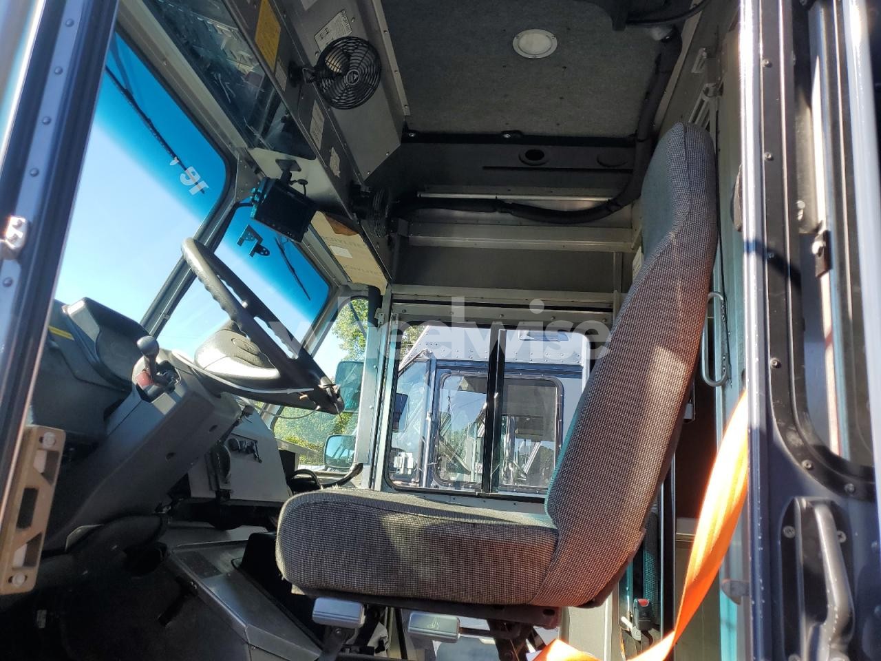 Photo 7 of 2020 FREIGHTLINER CHASSIS M LINE WALK-IN VAN (VIN 4UZAC2EA3LCMK0245)